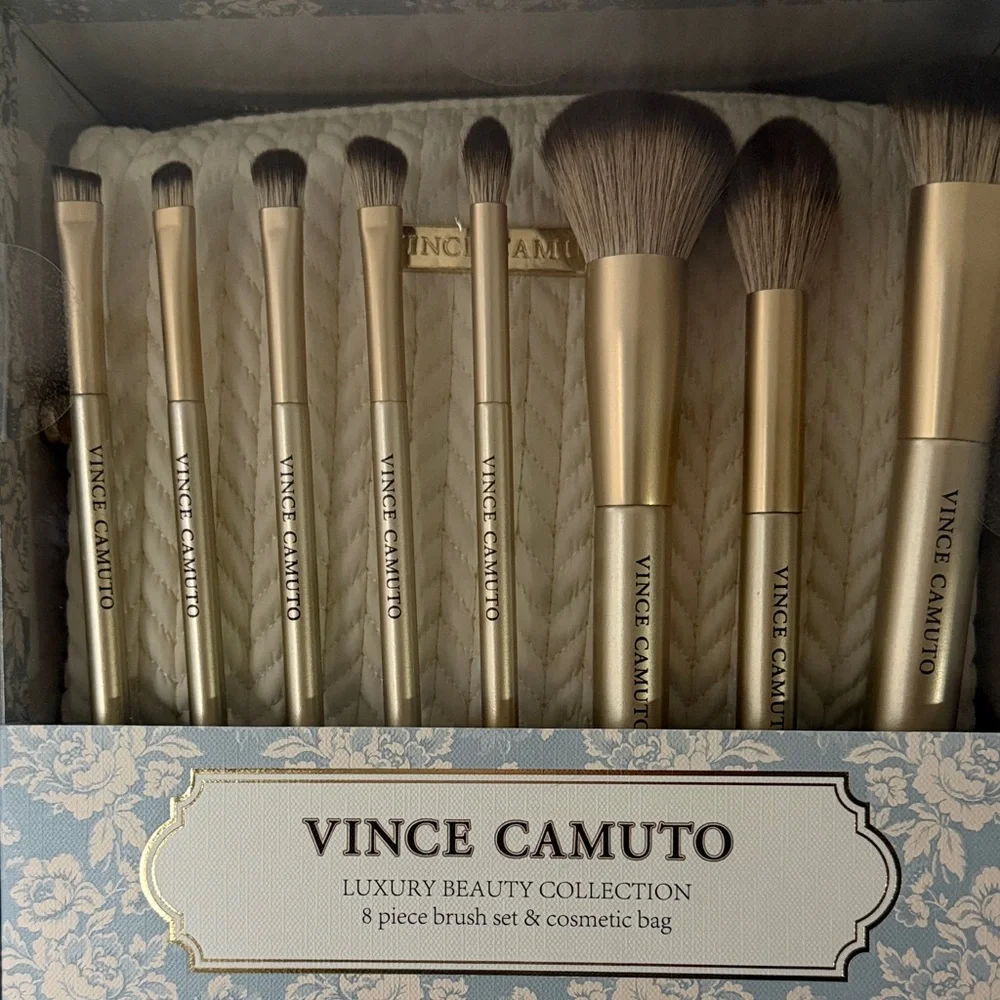 Vince Camuto Luxury Beauty Collection‎ Gold Brush Set with Cosmetic Bag